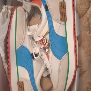 Pumas Super Mario Brothers pumas
